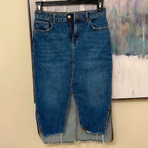 Zara distressed jeans skirt! So beautiful and chic!!